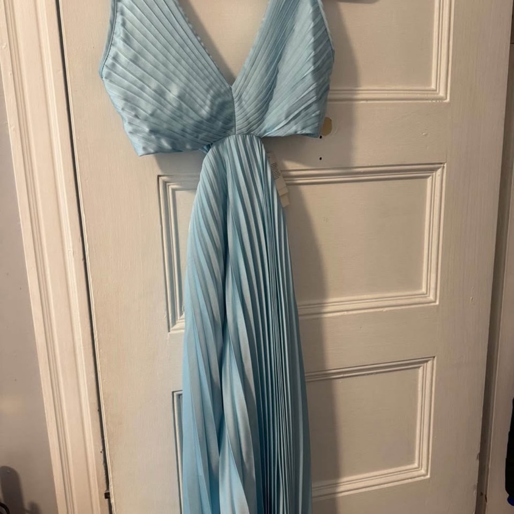 Elegant Blue Pleated Dress